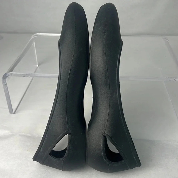 Crocs Laura Iconic Comfort Ballet Flats Slip-On Cutout Black Close Toe Size 8 - Picture 5 of 12
